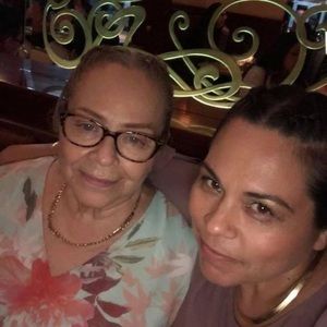 Meet your Posher, Olivia